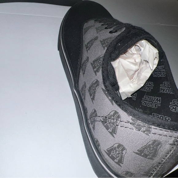 Lucasfilms, ltd Star Wars Darth Vader Canvas Shoes Men's Size 12 Never Worn - Picture 6 of 13
